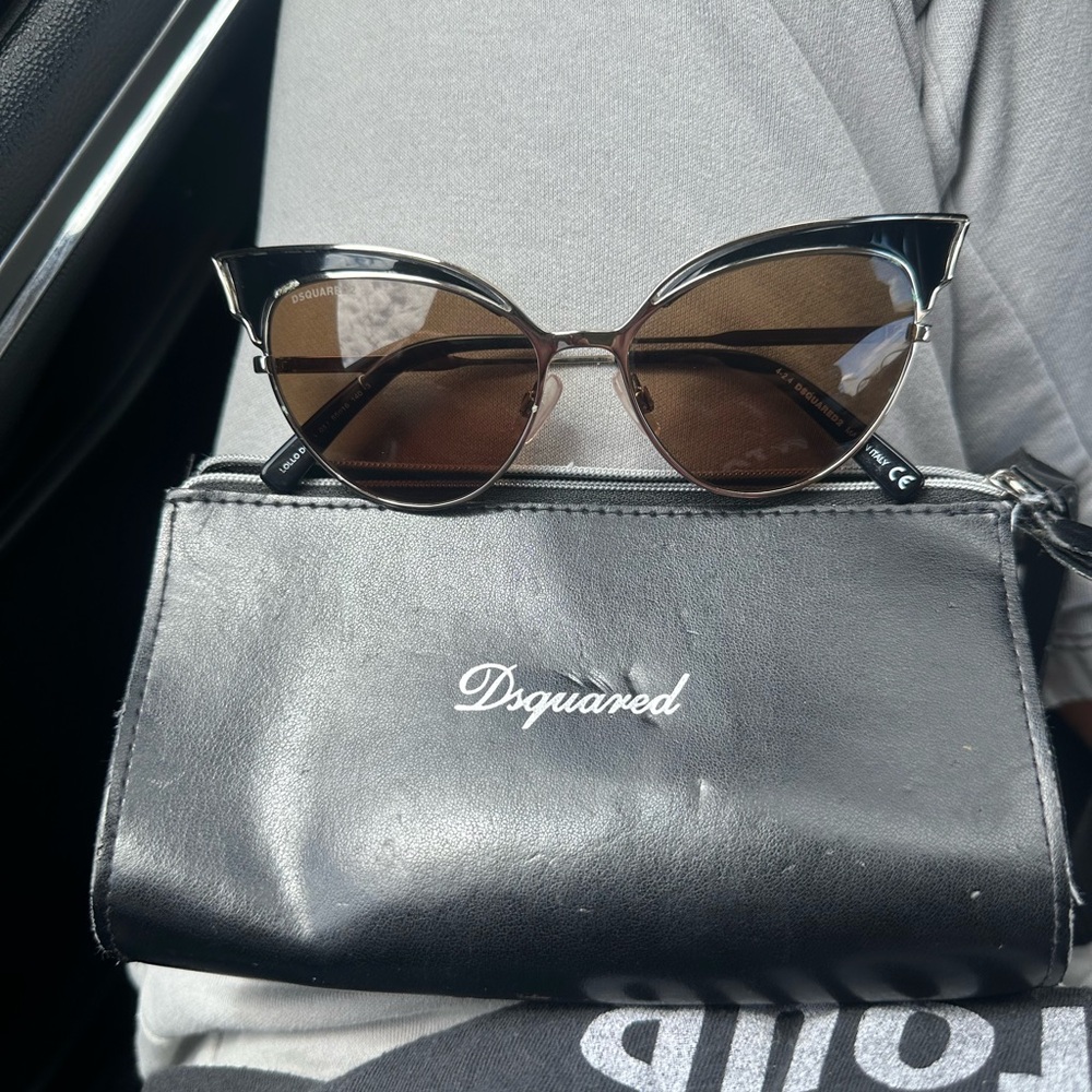 DSQUARED Black and Brown Cat-Eye Sunglasses